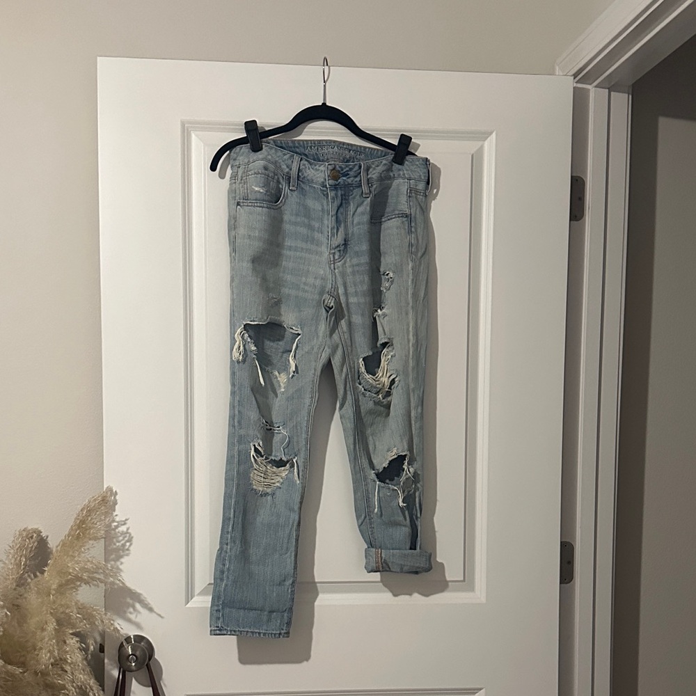 American Eagle Outfitters Light Blue Distressed Boyfriend Jeans